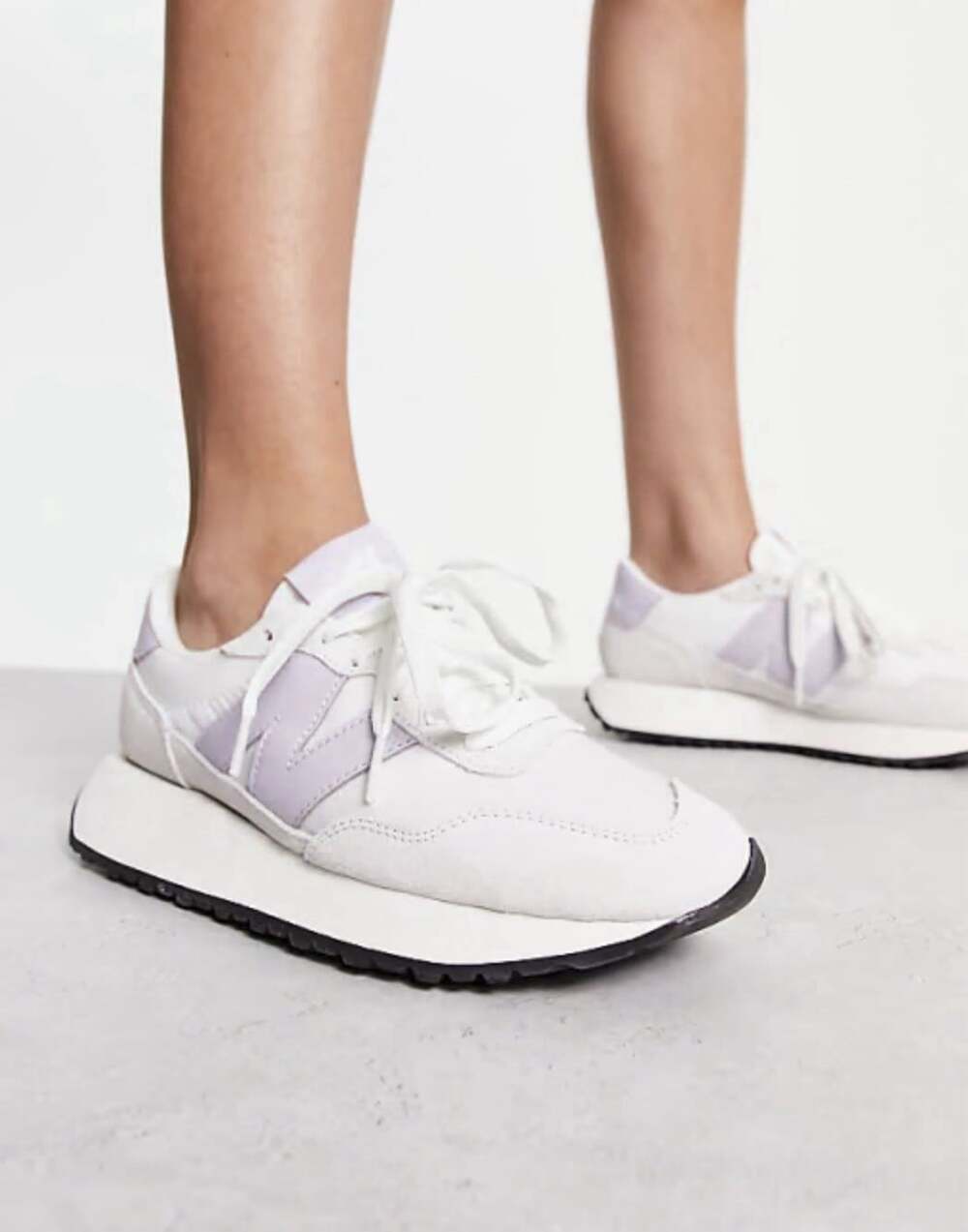 New Balance 237 White Purple Womens US Size 8 EUR 39 Running Shoes Purple White